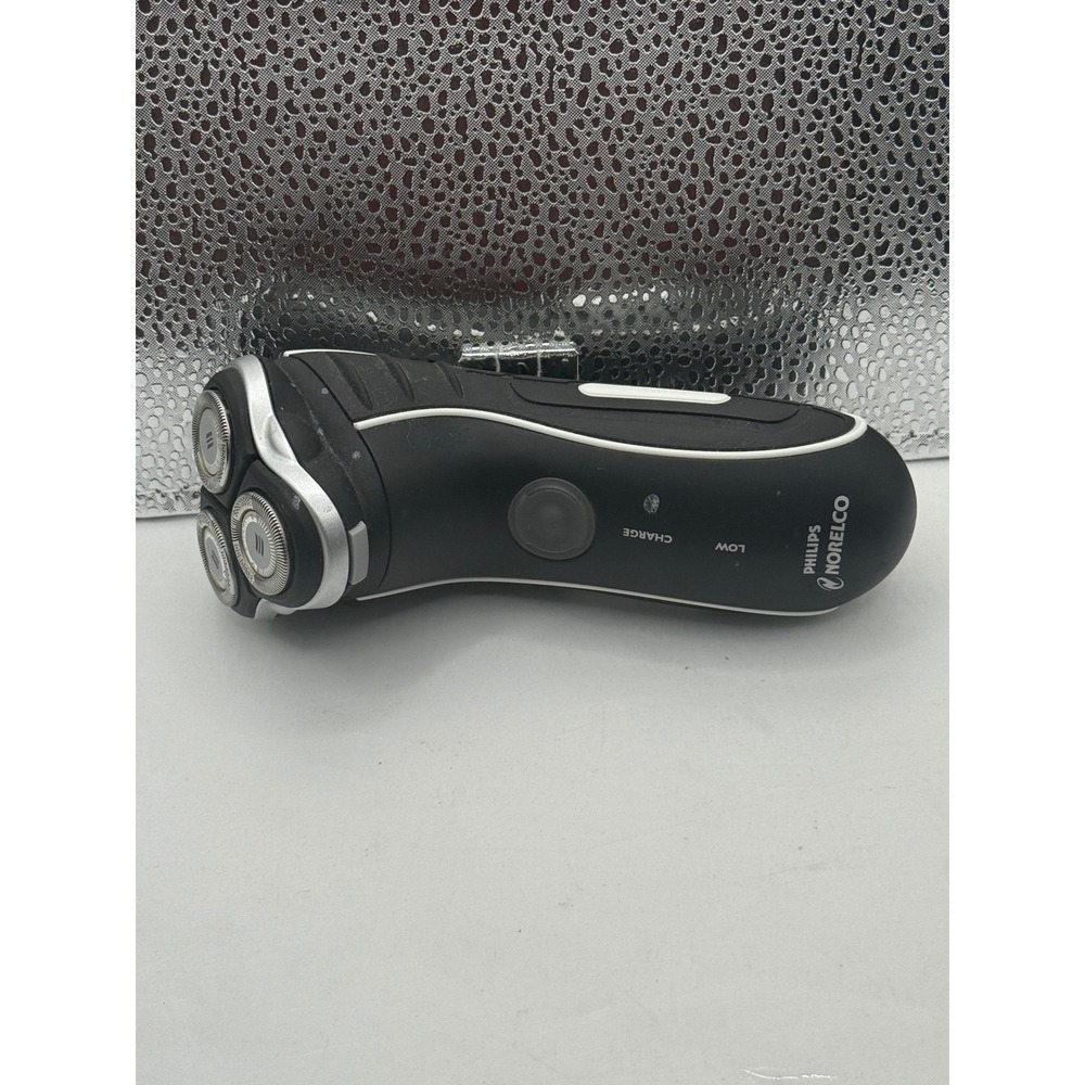 Philips Norelco 7115X Electric Shaver Cordless Rotary Shaving works no charger